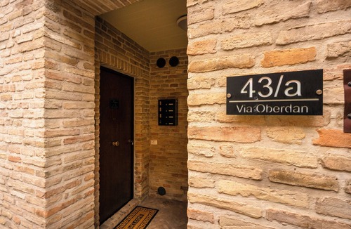Corridonia Apartment | Characteristic apartment in historic village, pets allowed,