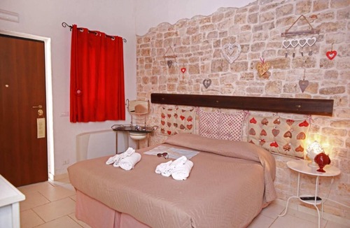 Conversano House | Characteristic Double Room Elimene N.3