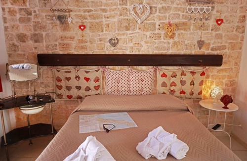 Conversano House | Characteristic Double Room Elimene N.3