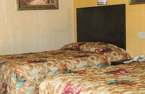Broken Bow Hotel | Charles Wesley Motor Lodge