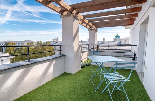 Chessy Apartment | Charleston Duplex-rooftop « The Place to Be »