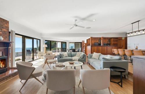 Coffs Harbour House | Charlesworth 15 - Beach Reserve, Amazing Views, Walk to Resorts, Pet Friendly, Sleeps 15,