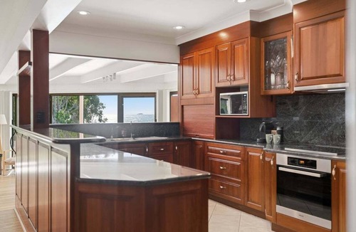 Coffs Harbour Apartment | Charlesworth 15 - Sleeps 15, Beachfront Reserve, Pet Friendly, Amazing Views