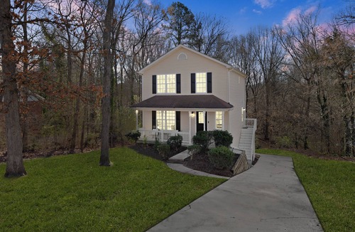 Paw Creek House | Charlotte Game Haven: Pool Table, Games & Fun Near the Action