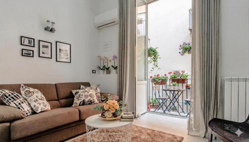 Naples City Centre Apartment | CHARLOTTE House