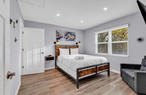 Villa Heights House | Charlotte Spacious Home
