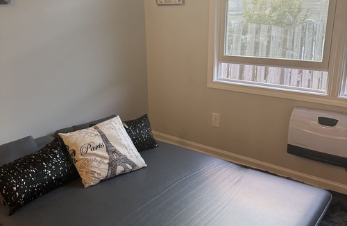 Bowling Green Apartment | Charlotte tiny home getaway 5 min to lake Wylie 20 minutes to downtown Charlotte