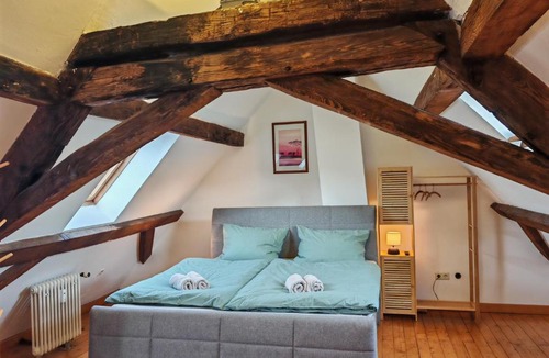 Neustadt an der Weinstrasse Apartment | Charmante Altbau Maisonette Wohnung im Zentrum
