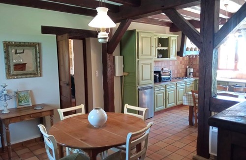 Cause-de-Clerans Cottage | Charming Farmhouse Near Dordogne River, Close to Medieval Villages, WiFi, Garden, Pets Welcome