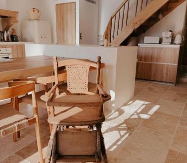 Saint-Georges-d'Esperanche House | Charmante maison en pierres, séjour à la ferme