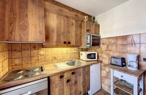 Combloux Apartment | Charmant 2 pièces avec balcon en plein centre de Combloux, proche des pistes et toutes commodités - FR-1-560-51