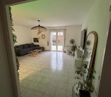 Verrieres-en-Anjou Apartment | Charmant appartement