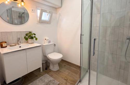 La Cote Radieuse Apartment | Charmant appart avec jardin privé wifi et clim - proche mer -1