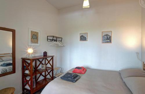 Saint-Genest-Lerpt House | Charmant appartement avec terrasse lumineuse à St-Etienne - FR-1-496-287