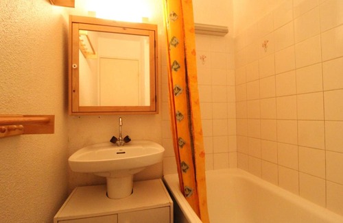 Lanslevillard Apartment | Charmant Appartement pour 4 à Val Cenis le Haut, Résidence La Triade, 200m des Pistes - FR-1-508-194