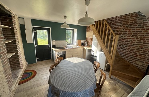 Neauphe-sur-Dive House | Charmant Gite de Groupe Confortable