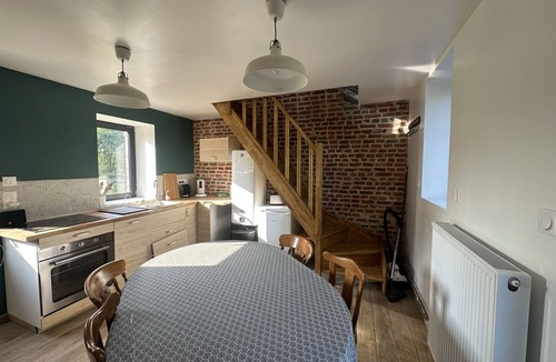 Neauphe-sur-Dive House | Charmant Gite de Groupe Confortable