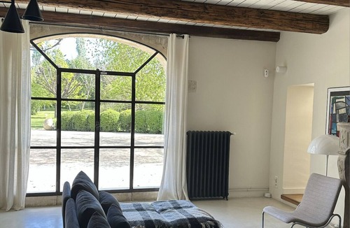 Plan-d'Orgon House | Charmant Mas Contemporain Avec Piscine Proche des Alpilles
