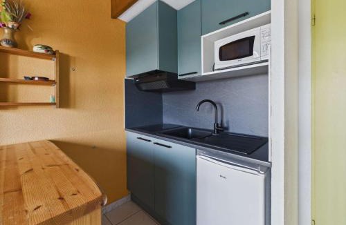 Marseillan Plage Apartment | Charmant Studio Cabine Mezzanine avec Terrasse et Piscine à Marseillan - 6 Couchages - FR-1-326-437