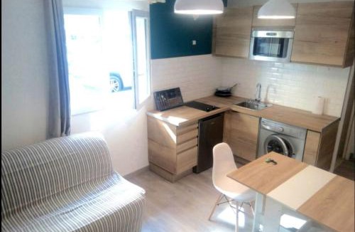 Bastia Apartment | Charmant studio climatisé à 300m du port. Refait à neuf.