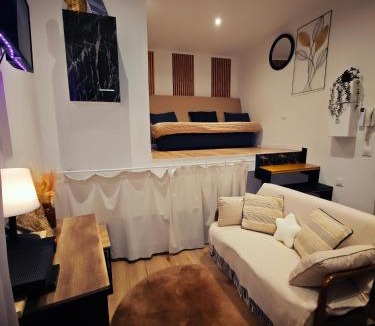 Aubagne Apartment | Charmant Studio Climatisé plein centre d'Aubagne