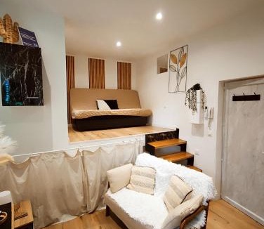 Aubagne Apartment | Charmant Studio Climatisé plein centre d'Aubagne