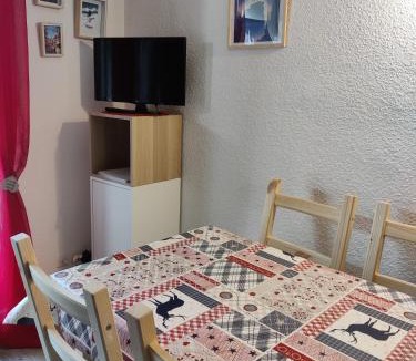 Barcelonnette Apartment | Charmant studio en Ubaye, randonnées et nature