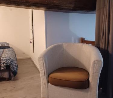 Chateaudun Apartment | Charmant Studio et Mezzanine de 38 m2