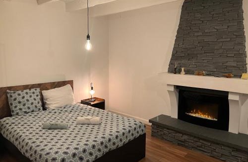 Blanzy Apartment | charmant studio