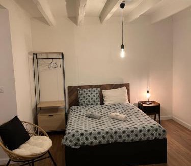 Blanzy Apartment | charmant studio