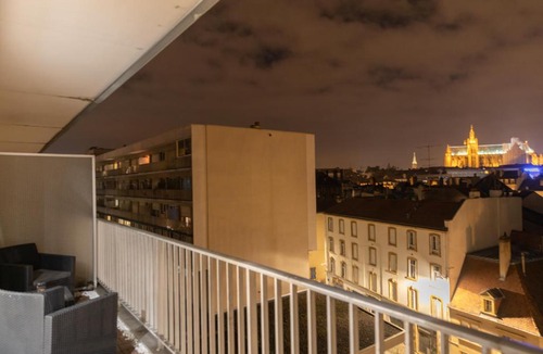 Metz-Centre – Ancienne Ville Apartment | Charmant Studio, Terrasse et vue sur la Cathédrale