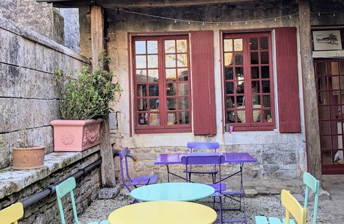 Bioussac House | Charmante Demeure du 17ème Siècle Avec 4 Chambres et 3 Salles de Bain