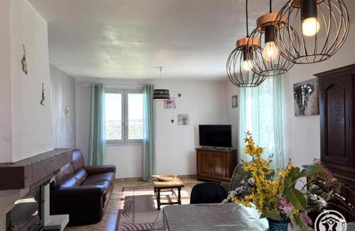 Clermont de Beauregard House | Charmante maison, terrasse, animaux admis - 4 pers. - FR-1-616-563