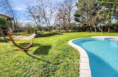 Saint-Simon-de-Bordes House | Charmante Maison Avec Piscine