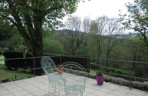 Arfeuilles House | Charmante maisonnette avec piscine partagée - FR-1-489-131