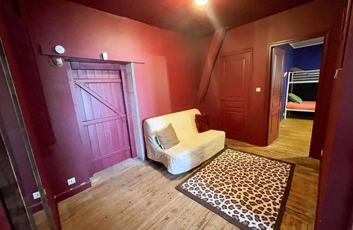 Saint-Jean-Saint-Germain Cottage | Charming house with pool and parking - 12 guests
