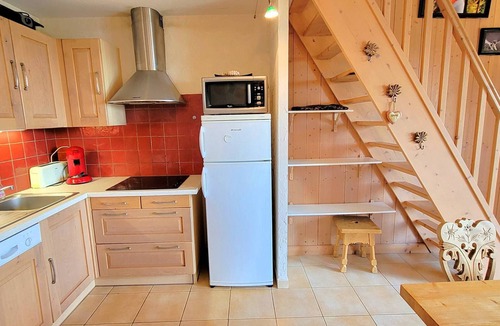 Saint-Michel-de-Chaillol Apartment | Charming Duplex Apartment for 5 with South-Facing Balcony, Fireplace, & Free WiFi in Chaillol
