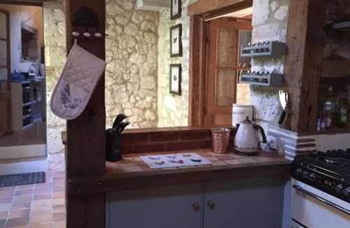 Saint-Aubin-de-Cadelech House | Charming 3-bed with Hot Tub, Pool, Gite in Saint-Aubin-de-Cadelech. Dog Friendly