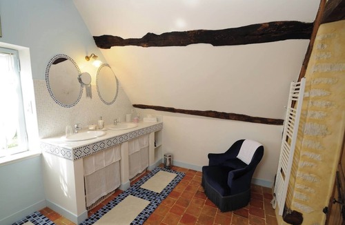 Dorceau Bed & Breakfast | Charming house. Cosy living room. 2 bedrooms. Summer cooking