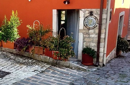 Pietrelcina House | Charming Holiday Home in the historic center of Pietrelcina