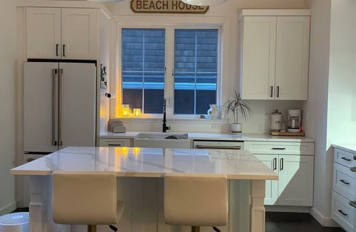 Cannon Beach Cottage | Charming 1-bdrm Cannon Beach cottage, walkable location and 1.5 blocks to beach!