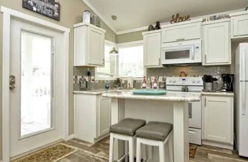 Silver Creek Village House | Charming 1-Bdrm Tiny Home- SUPs, KAYAK