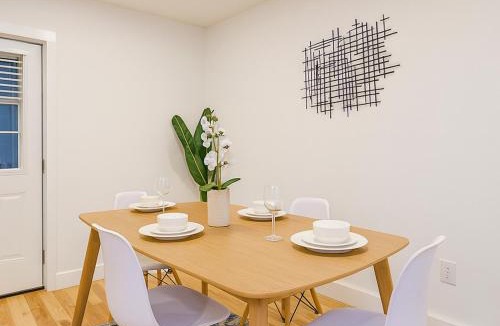 Corn Hill House | Charming 1-Bed Apt WiFi, Fully Equipped Kitchen