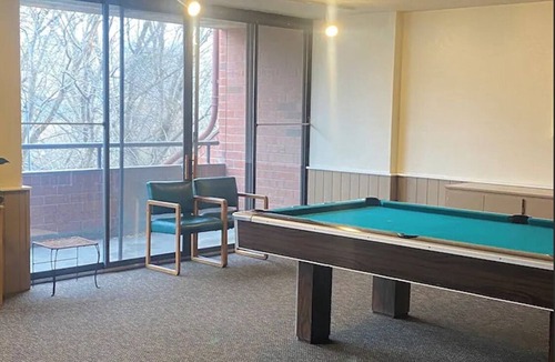 East Central Condo | Charming 1 Bed Condo, Only 15 Minute Walk to Downtown