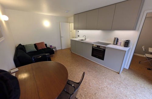 Haggerston Apartment | Charming 1 bed flat with extra study and sofabed