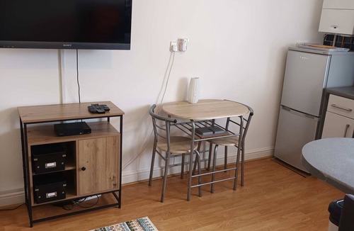 Glasgow Apartment | Charming 1-bed Southside Flat in Great Location