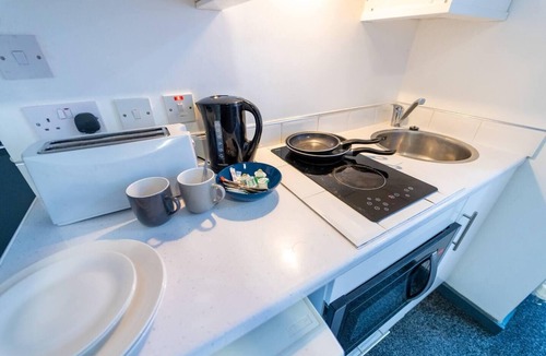 Selly Oak Apartment | Charming 1-Bed Studio in Birmingham