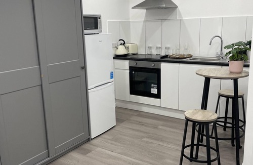 Stockwell Apartment | Charming 1-bed Studio in London