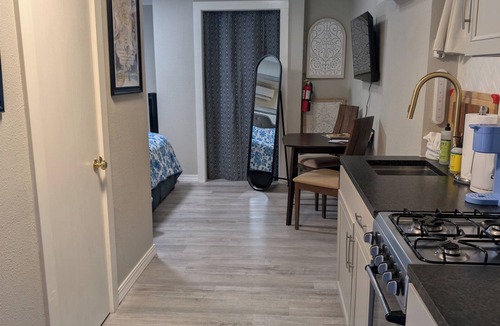 Eureka Springs Historic District Apartment | Charming 1-bedroom apartment in downtown Eureka Springs with AC