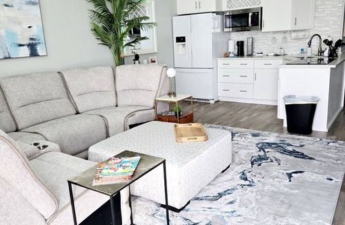 Daytona Beach Condo | Charming 1-bedroom condo in fabulous Daytona Beach with WiFi, fitness room